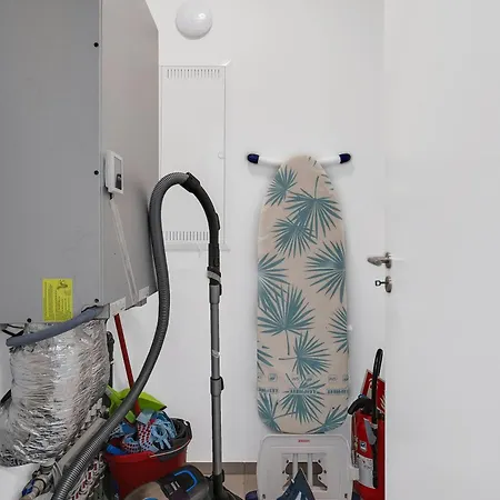 Modern Ensuite Near Kirchberg Luxemburg